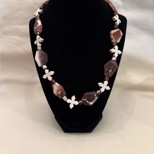 Elegant Brown and Cream Beaded Necklace